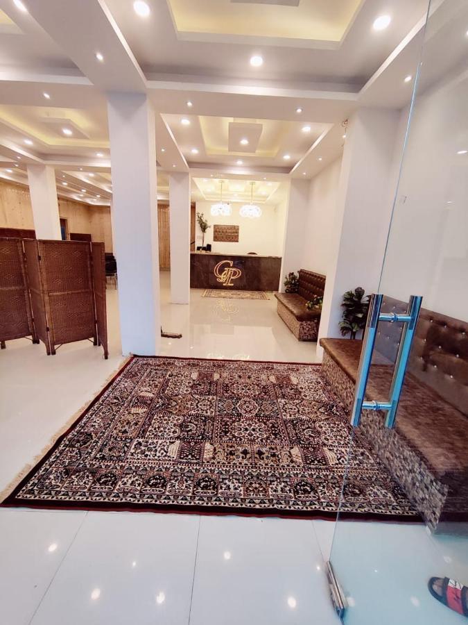 Gulshan Palace By Seven Hills Srinagar By Him Haults Hospitality Buitenkant foto